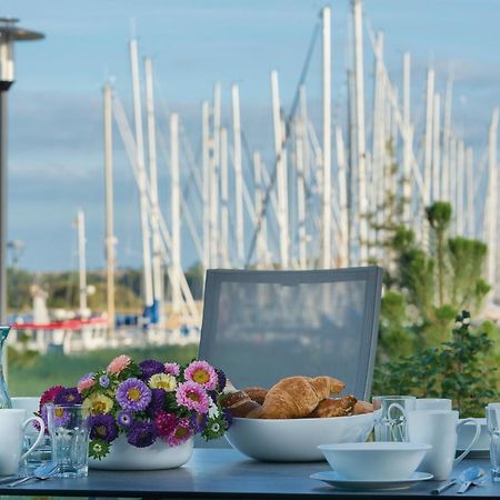 Ostsee - Reetdachhaus Nr 36 "Warder" Im Strand Resort Хайлигенхафен Экстерьер фото